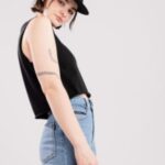 Vans "vans junior v muscle crop tank top noir"